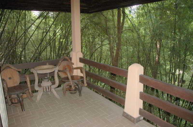 Momchailai Forest Retreat Kanchanaburi Exterior foto